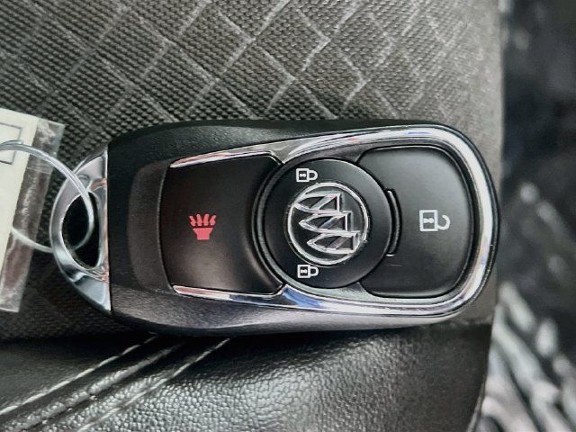 Used 2022 Buick Encore Preferred w/ Safety Package FWD image 33
