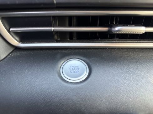 Used 2023 Hyundai Elantra SEL image 30