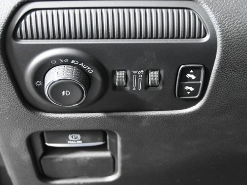 Used 2022 Jeep Wagoneer Series II AWD/4WD image 24