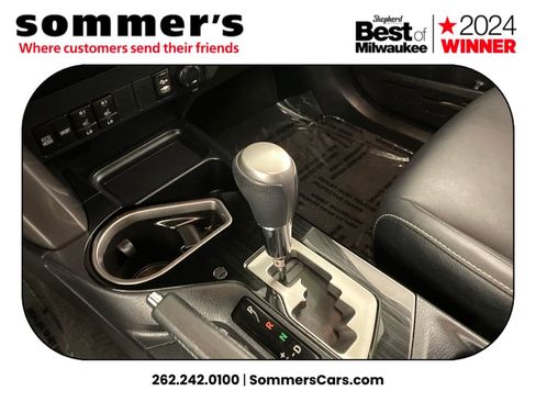 Used 2018 Toyota RAV4 Limited image 22