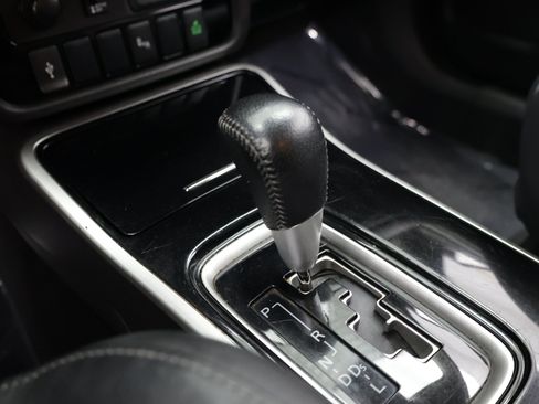 Used 2020 Mitsubishi Outlander SEL AWD/4WD image 18
