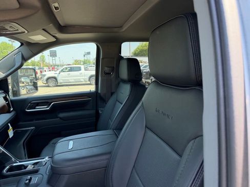 New 2026 GMC Sierra 2500 Denali w/ Denali Reserve Package AWD/4WD image 12