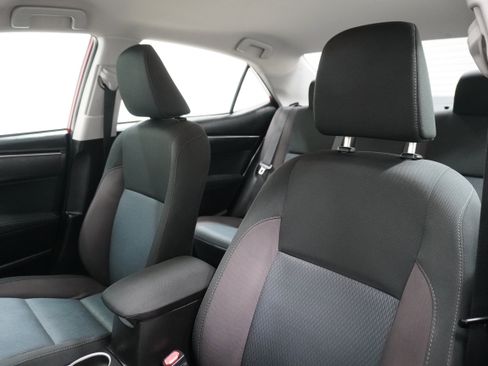 Used 2017 Toyota Corolla LE image 10