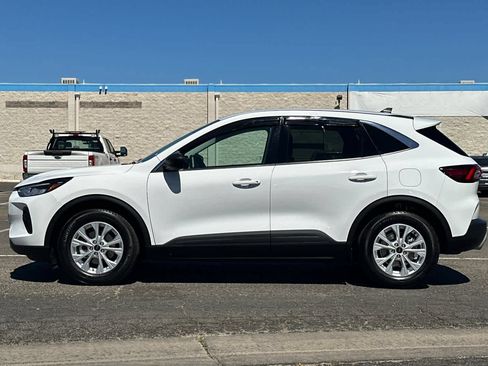 Certified 2024 Ford Escape Active FWD image 6