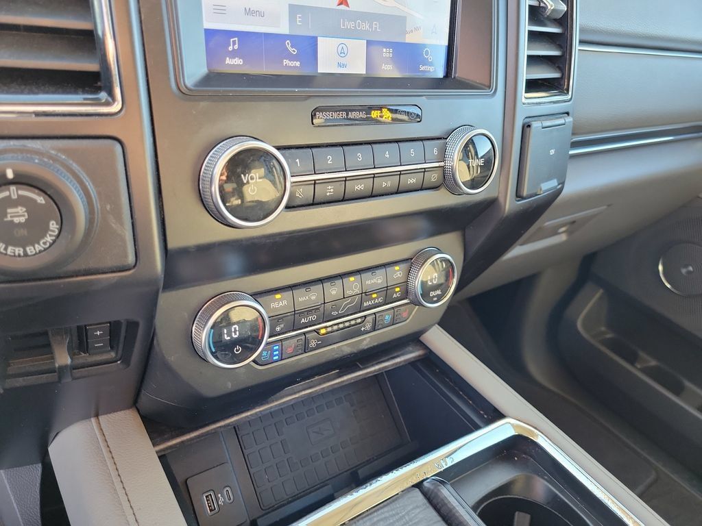 Used 2021 Ford Expedition Limited RWD image 38