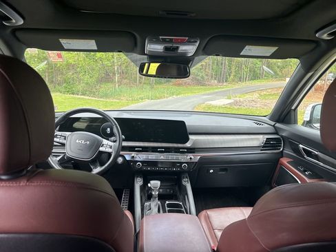 Used 2023 Kia Telluride SX image 10