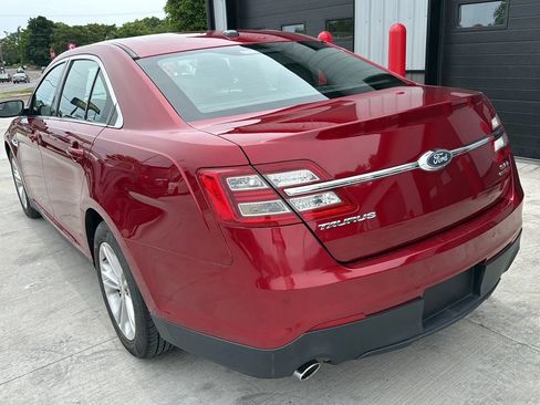 Used 2017 Ford Taurus SEL FWD image 2
