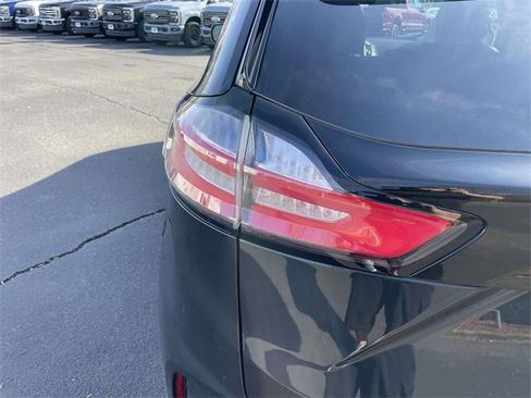 Used 2023 Ford Edge SEL w/ Convenience Package image 30
