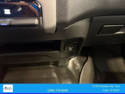 Used 2025 RAM 3500 Tradesman w/ Chrome Appearance Group AWD/4WD image 20