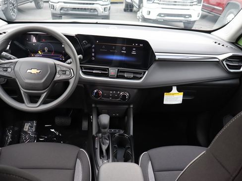 New 2026 Chevrolet TrailBlazer LS w/ LS Convenience Package AWD/4WD image 15