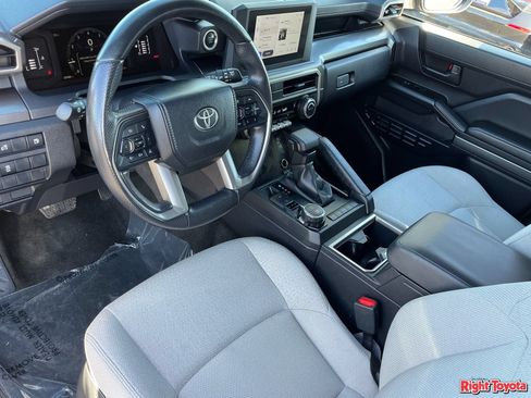 Certified 2025 Toyota 4Runner SR5 AWD/4WD image 20