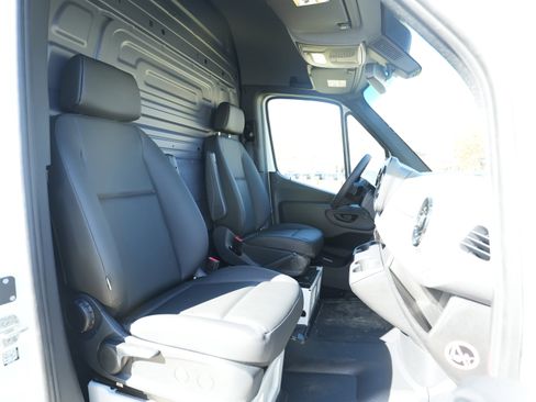 New 2025 Mercedes-Benz Sprinter 2500 image 34