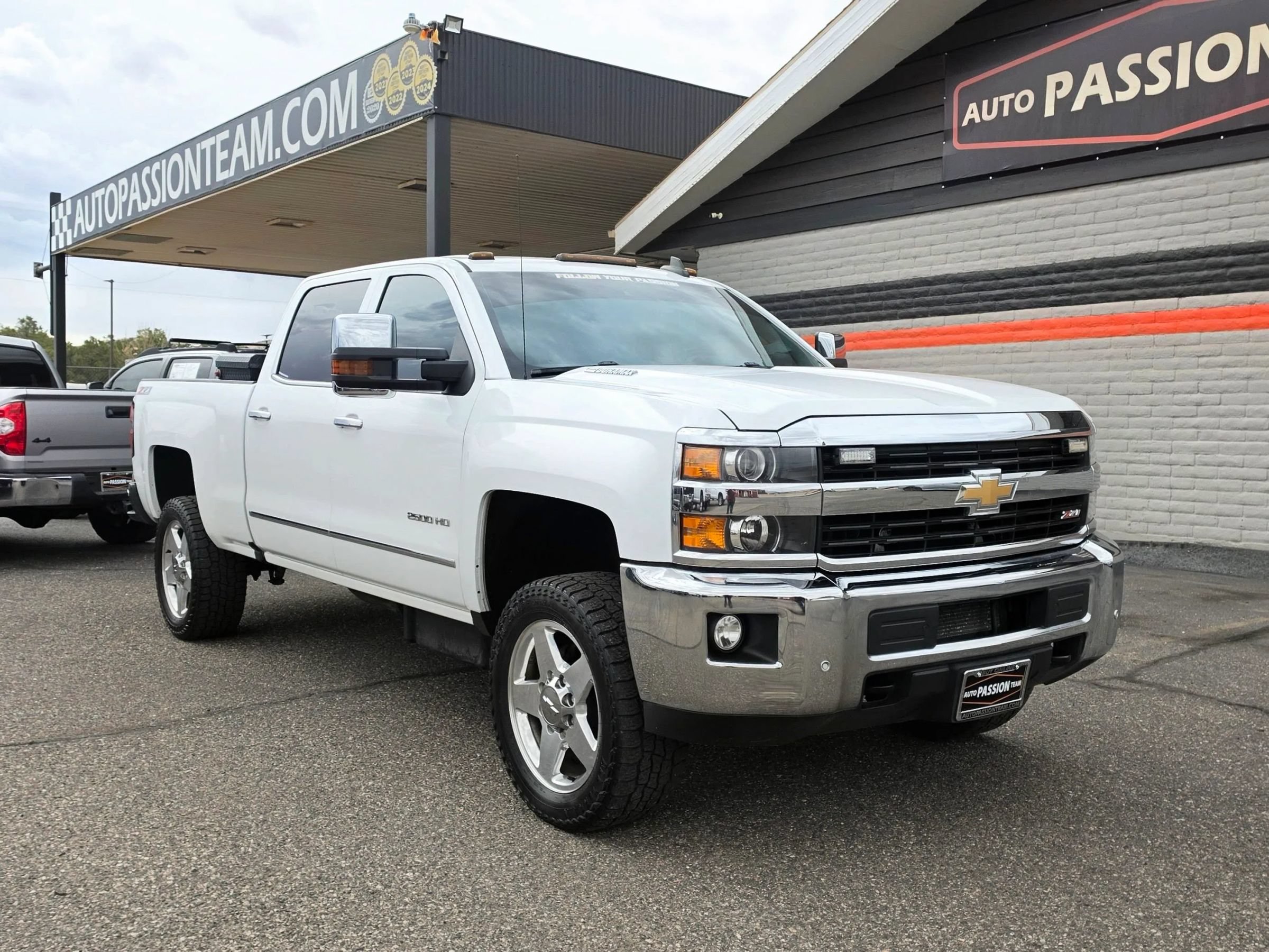 Used 2015 Chevrolet Silverado 2500 LTZ w/ Duramax Plus Package AWD/4WD image 7