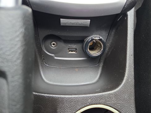 Used 2017 Ford Fiesta SE image 21