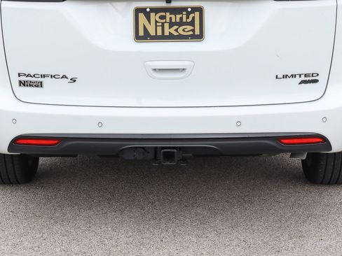 New 2026 Chrysler Pacifica Limited w/ S Appearance Package image 7