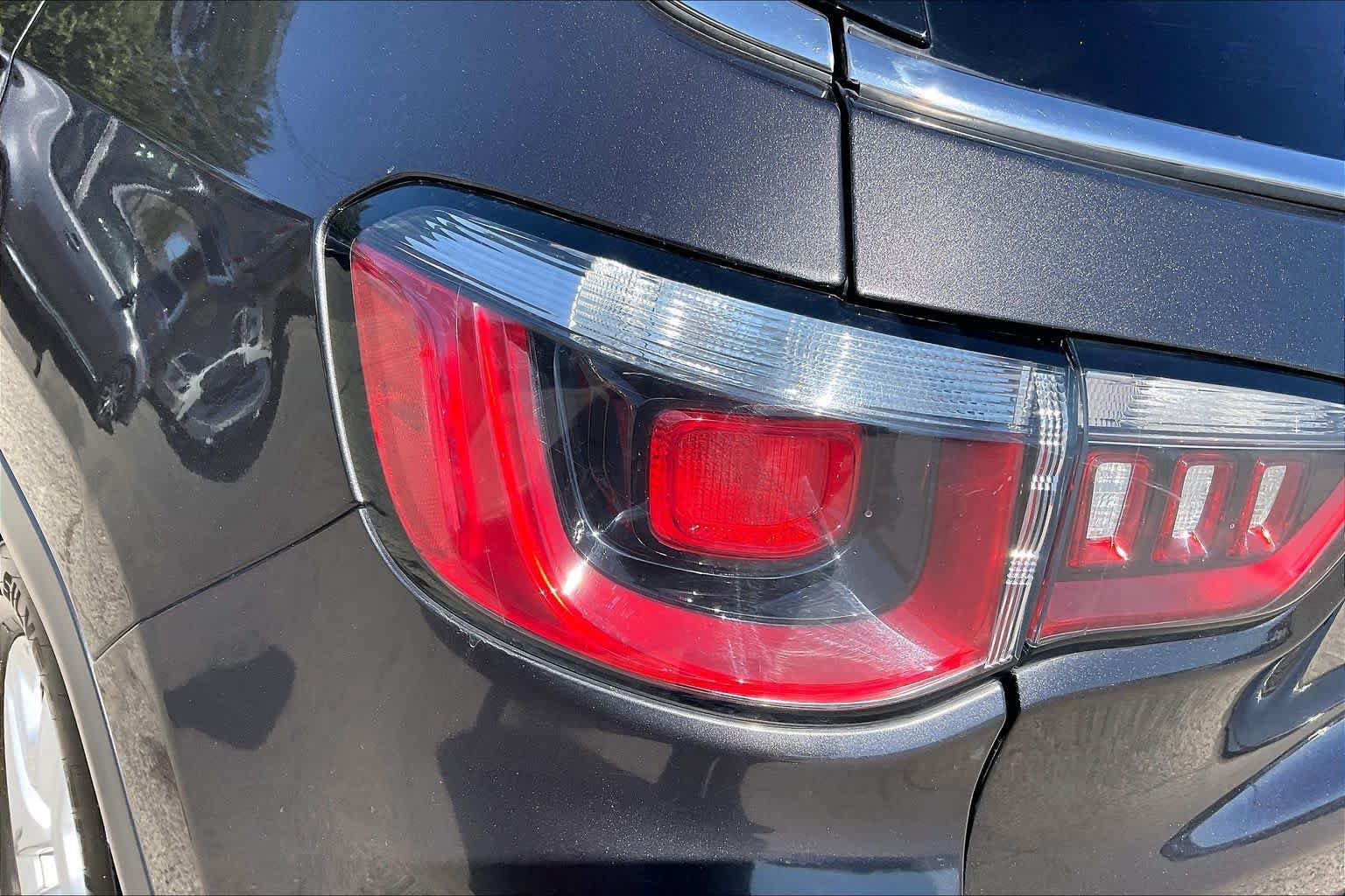 Used 2019 Jeep Compass Sport FWD image 28