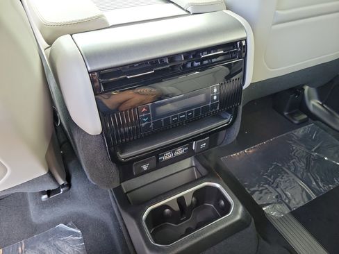 New 2026 Jeep Grand Wagoneer 4WD image 14