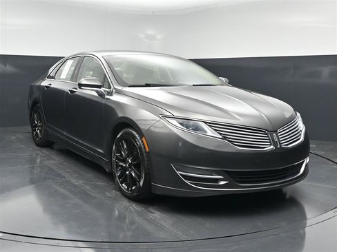 Used 2016 Lincoln MKZ AWD image 3