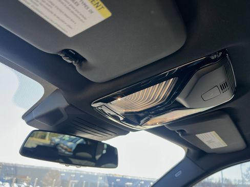 Used 2026 BMW X5 xDrive50e w/ M Sport Package image 23