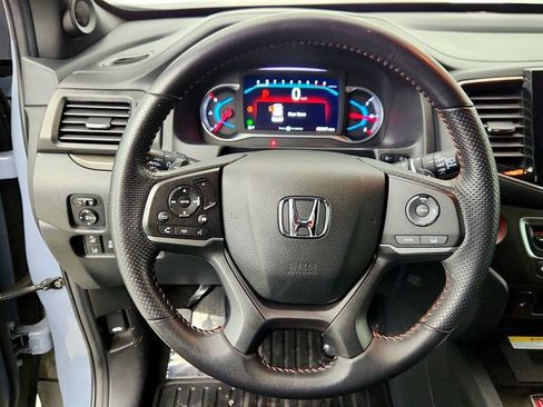 Used 2022 Honda Pilot TrailSport image 14