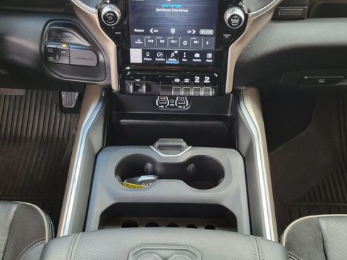 Used 2024 RAM 2500 Laramie image 22