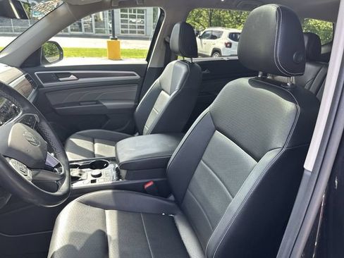 Used 2023 Volkswagen Atlas SE w/ Panoramic Sunroof Package AWD/4WD image 15