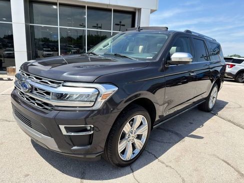 Used 2024 Ford Expedition Max Platinum AWD/4WD image 3