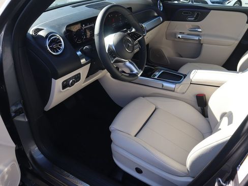 New 2026 Mercedes-Benz GLB 250 4MATIC image 12