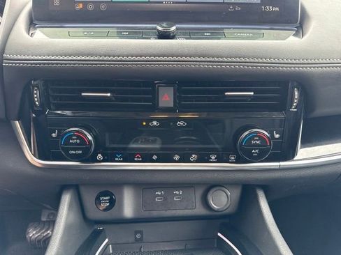 Used 2024 Nissan Rogue SL w/ SL Premium Package AWD/4WD image 17