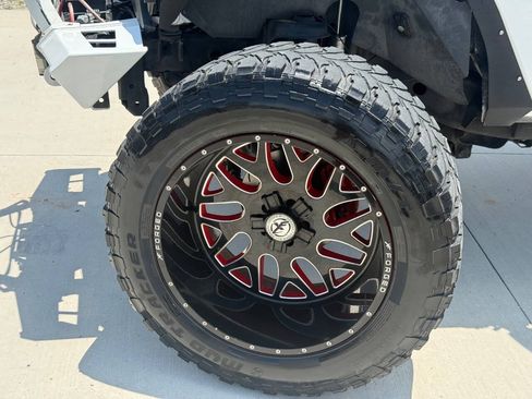 Used 2015 Jeep Wrangler Unlimited Rubicon w/ Dual Top Group AWD/4WD image 11