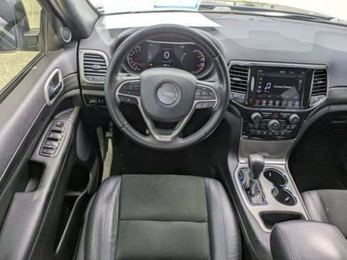 Used 2021 Jeep Grand Cherokee Laredo X image 16