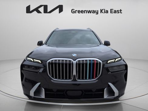 Used 2023 BMW X7 xDrive40i w/ Premium Package AWD/4WD image 11