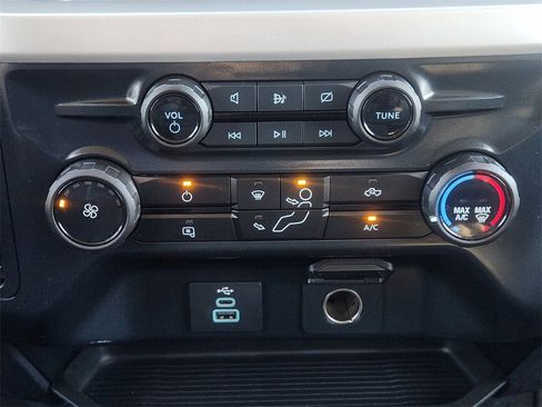 Used 2024 Ford F350 XLT image 21