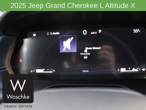 New 2025 Jeep Grand Cherokee L Altitude image 40