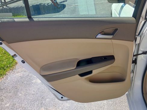 Used 2009 Honda Accord LX-P image 15
