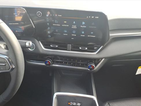 New 2027 Chevrolet Equinox LT w/ Convenience Package II FWD image 22