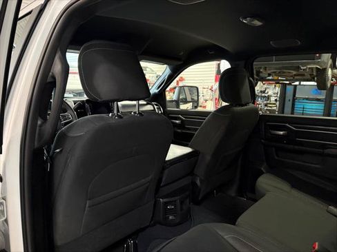 Certified 2025 RAM 2500 Big Horn AWD/4WD image 32