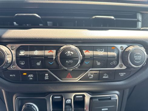 Used 2025 Jeep Wrangler Unlimited Rubicon 392 AWD/4WD image 48