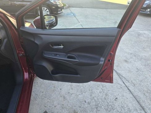 Used 2021 Nissan Versa SV image 17