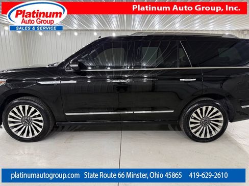 Used 2018 Lincoln Navigator Reserve w/ Technology Package AWD/4WD image 2