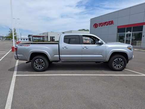 Certified 2023 Toyota Tacoma TRD Sport w/ TRD Premium Sport Package AWD/4WD image 4