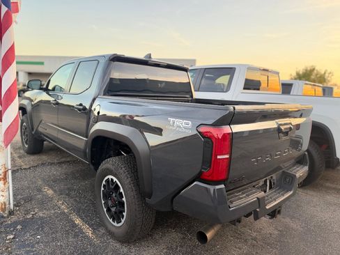 Used 2024 Toyota Tacoma TRD Sport image 4