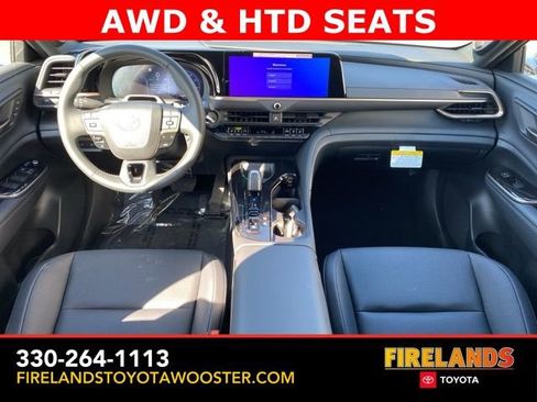 New 2025 Toyota Crown Signia image 2