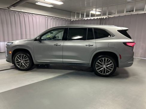 New 2026 Buick Enclave Avenir w/ Super Cruise Package image 4