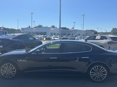 Used 2022 Maserati Quattroporte Modena Q4 AWD/4WD image 7