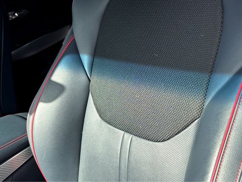 Used 2023 Genesis GV70 2.5T w/ Sport Prestige Package image 5