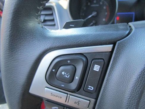 Used 2018 Subaru Outback 2.5i Limited image 34