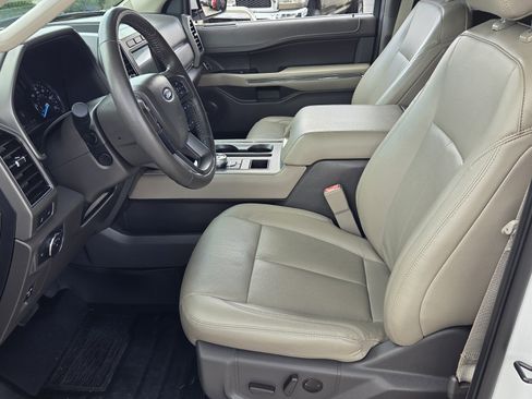 Used 2020 Ford Expedition XLT w/ Equipment Group 202A RWD image 4