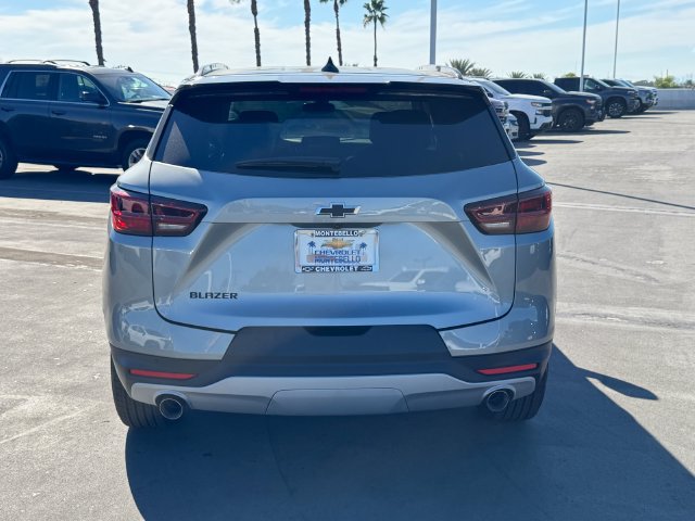 New 2026 Chevrolet Blazer LT w/ LPO, Black Sport Package FWD image 4