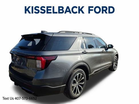 New 2026 Ford Explorer ST-Line image 3